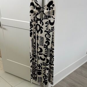Zara Black and Cream Graphic Print Maxi Dress